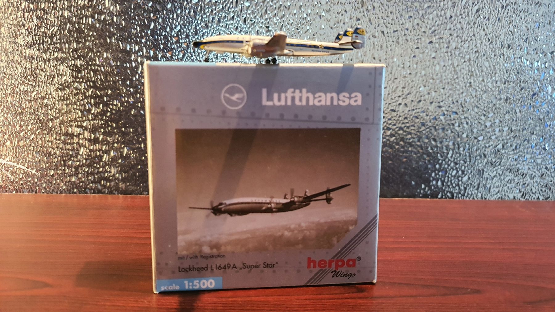 Herpa Kit di modellismo & Modellini statici: HERPA LUFTHANSA LOCKHEED L 1649A SUPER STAR 1:500 – Usato da Männedorf venduto da Modellbau-wyss 1