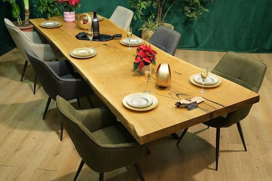 Tavoli: Einzigartiger Baumscheibentisch aus massiver Eiche – Usato da Walchwil venduto da Swissdesign_Haag 7