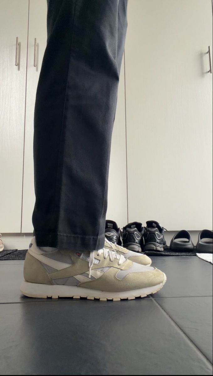 Reebok Scarpe da uomo: Reebok Classic Grey 👽 – Usato da Boudry venduto da LuigiLoot 3