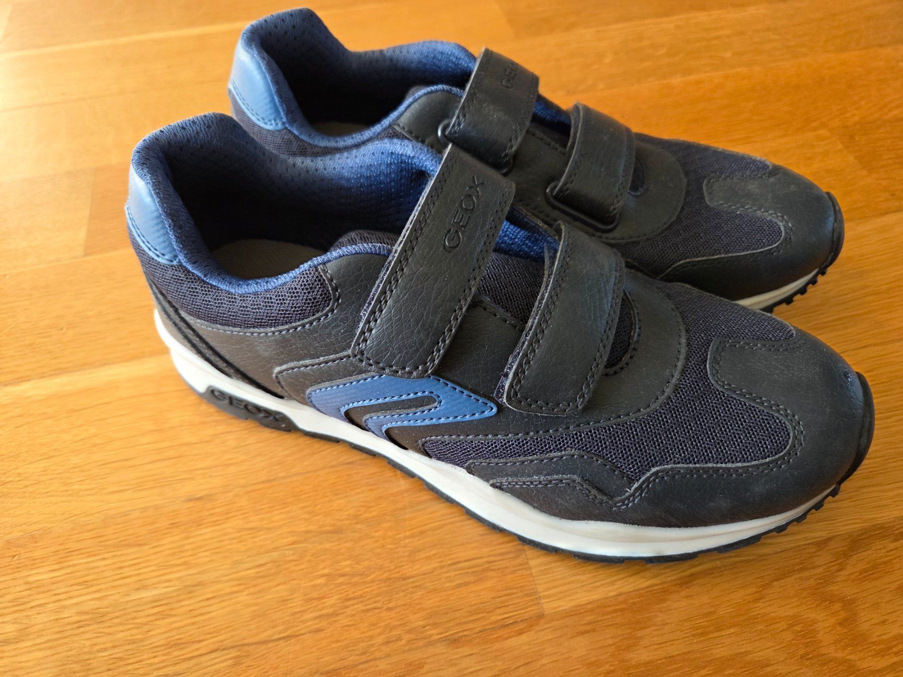 Geox Scarpe per ragazzi: Geox Kinder Schuhe Neu Gr 38 – Nuovo (secondo la descrizione) da Port venduto da Darialina