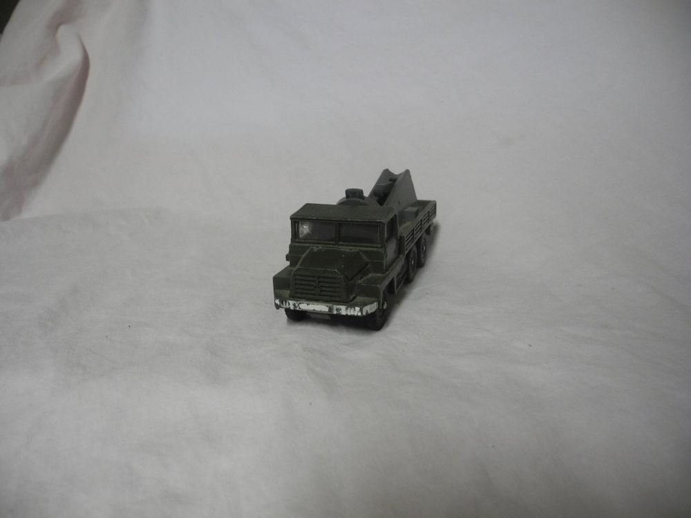 Jouet Dinky Toys N°824 - Camion Berliet Gazelle Militaire Vert, échelle 1:43, Occasion, Fabriqué En France