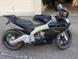 Aprilia RS4 125 (2013) – Nur 11'500 km – Reifen Neu