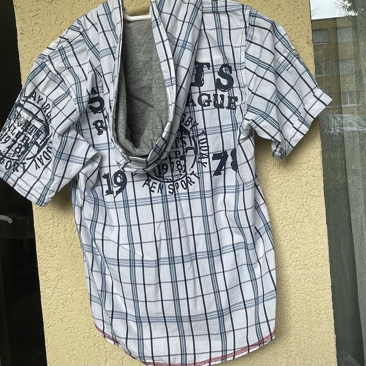 Camicie, T-shirt & Polo: Sommer Hemd mit Kapuze, Gr.128, kariert – Nuovo (secondo la descrizione) da Au/ZH venduto da markthallerapperswil 2