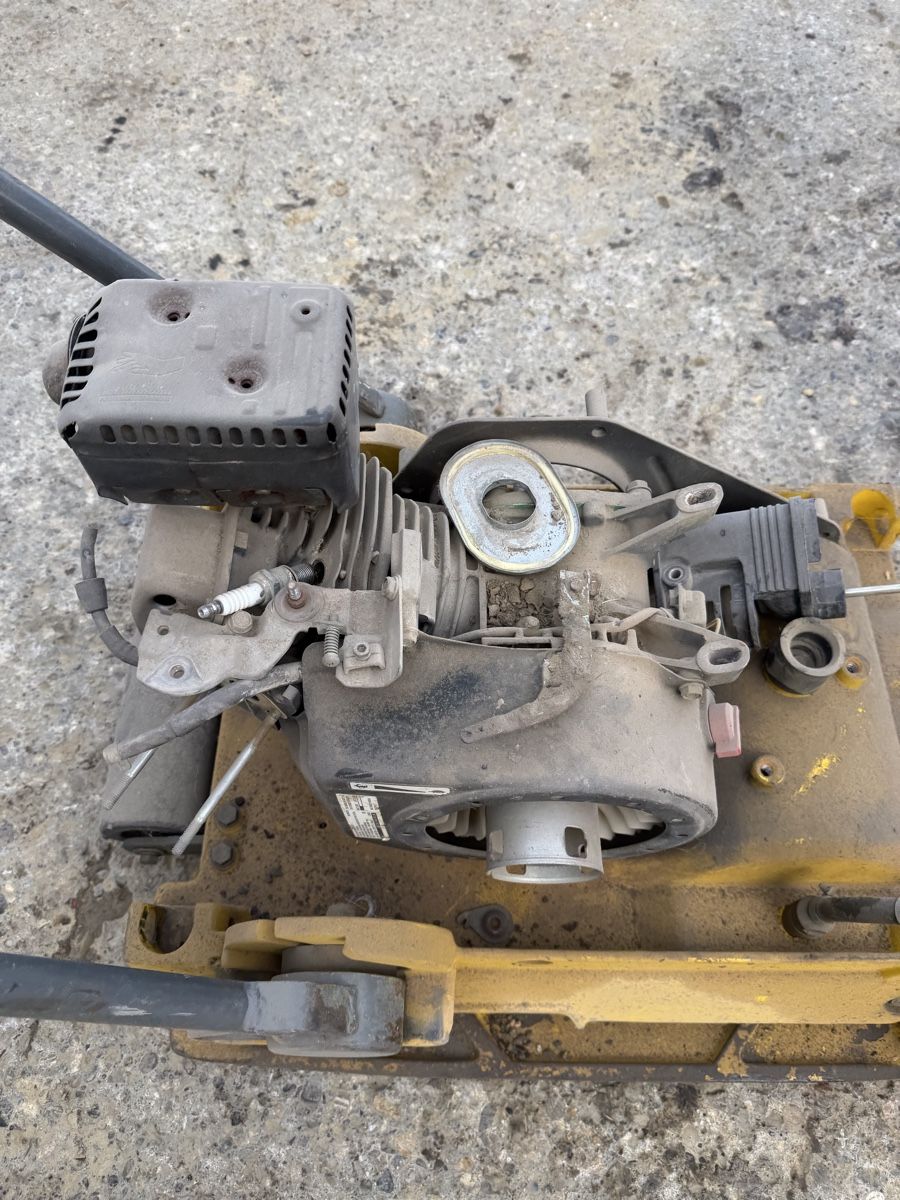 Wacker Neuson Alle Maschinen: Vibrationsplatte Wacker Neuson  – Defekt aus Niederbipp von baggerch 1