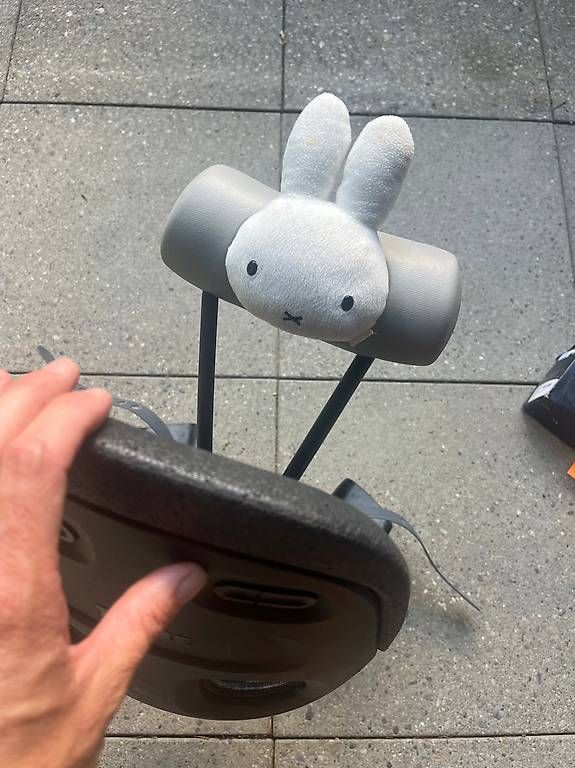 Seggiolini per auto: Thule Yepp Nexxt Mini + 2. Adapter + Handlebar Miffy – Usato da Ennetbaden venduto da kat_zhq2 3