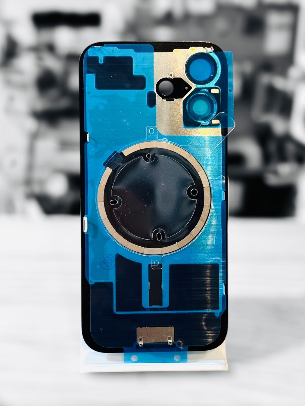 Cover & Protezioni schermo: Vitre Cache Arrière iPhone 16/16Plus avec rondelle aimants – Nuovo e nell'imballaggio originale da Morges venduto da DA-repa 1