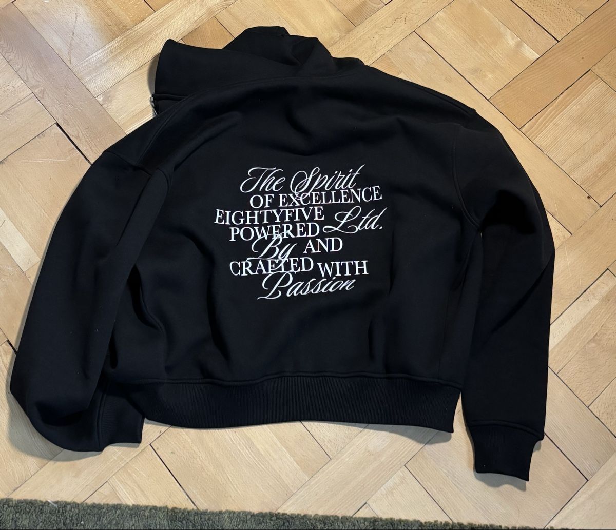 Vestes: ZIP-HOODIE - BLACK The brand Eightyfive M – Neuf (Voir description) à Zürich par ann_26jc 1