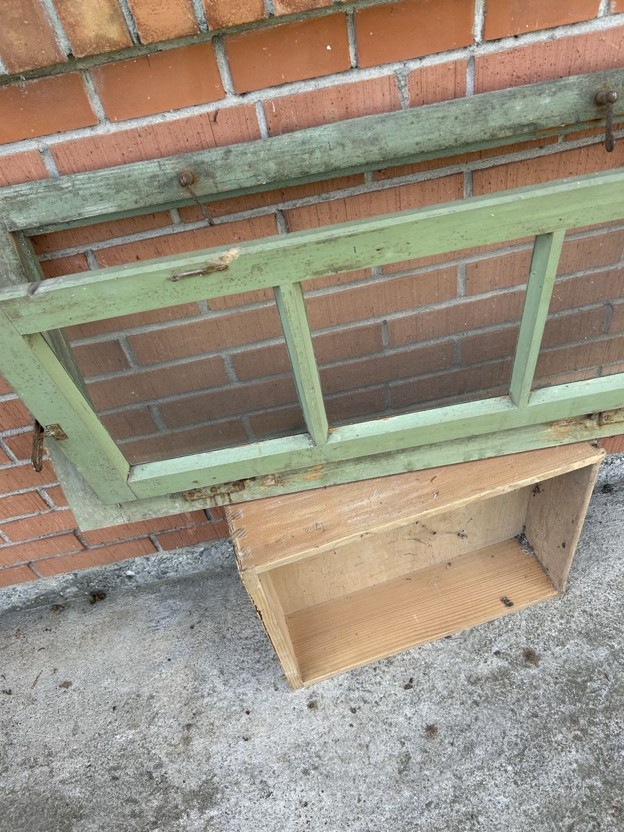 Finestre: Antikes altes Kellerfenster  – Usato da Gwatt (Thun) venduto da ate_6ng8 4
