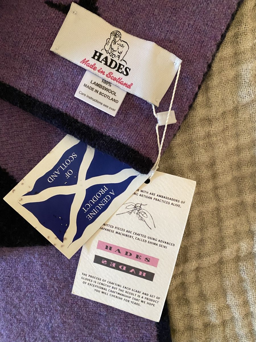 Foulard & Sciarpe: Hades Schal 100% Lammswolle NEU – Nuovo e nell'imballaggio originale da Schönenberg ZH venduto da Pfupfli1 3