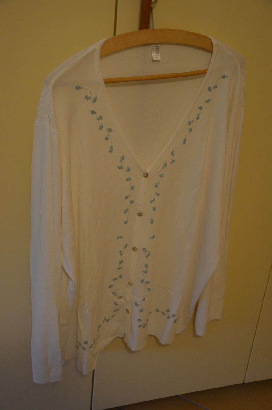 Giacche: TAILLE 48-50 - 67% VISCOSE + POLYAMID – Usato da Chiasso venduto da Dolly015