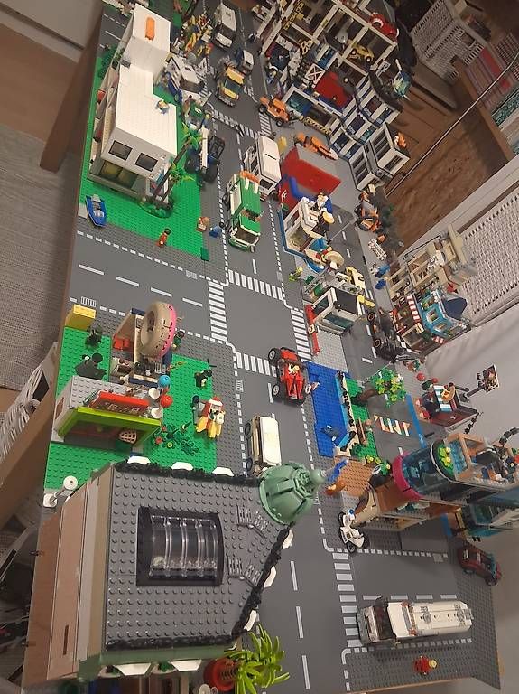 Lego Giocattoli: Lego City Landschaft – Usato da Geuensee venduto da Itingen1 1