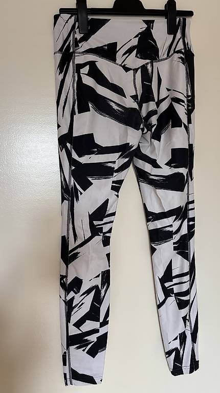 Nike Leggings: Leggings Nike Gr. M – Usato da Baden venduto da Chrisenft 2