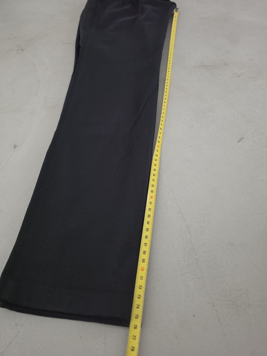 Pantalons: Damen Hose Schwarz Grösse 40 – D'occasion à Amriswil par gu80kaya 3