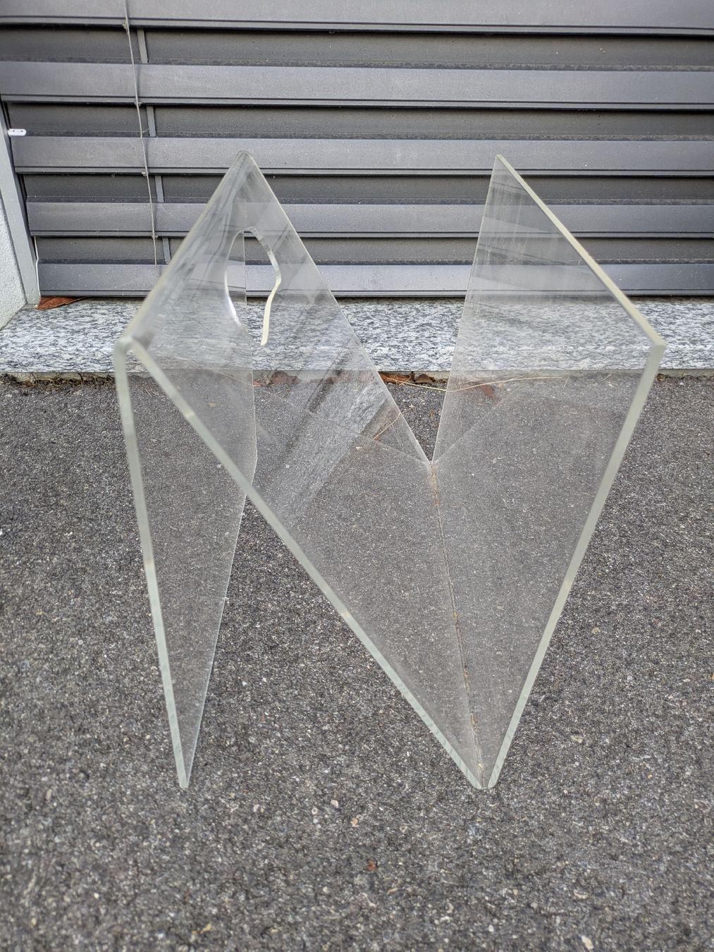 Scaffali: Porte-revues design en plexiglas transparent – Usato da Echallens venduto da VintageMann