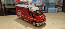 Feuerwehr Renault Burago