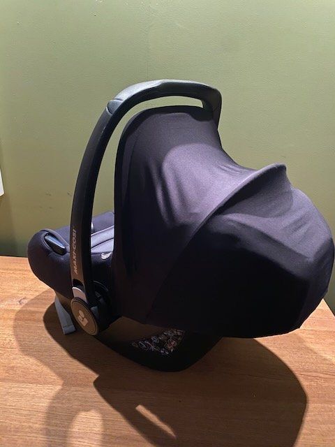 Maxi-Cosi Seggiolini per auto: Maxi Cosi Modell Tinca inkl. Isofix – Usato da Erschwil venduto da r.kuery1 1