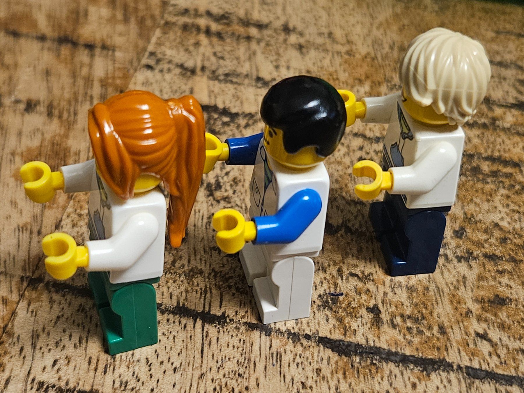 Lego Kit di costruzioni: lego lot de 3 figurines – Usato da Confignon venduto da Ecrofigs 2