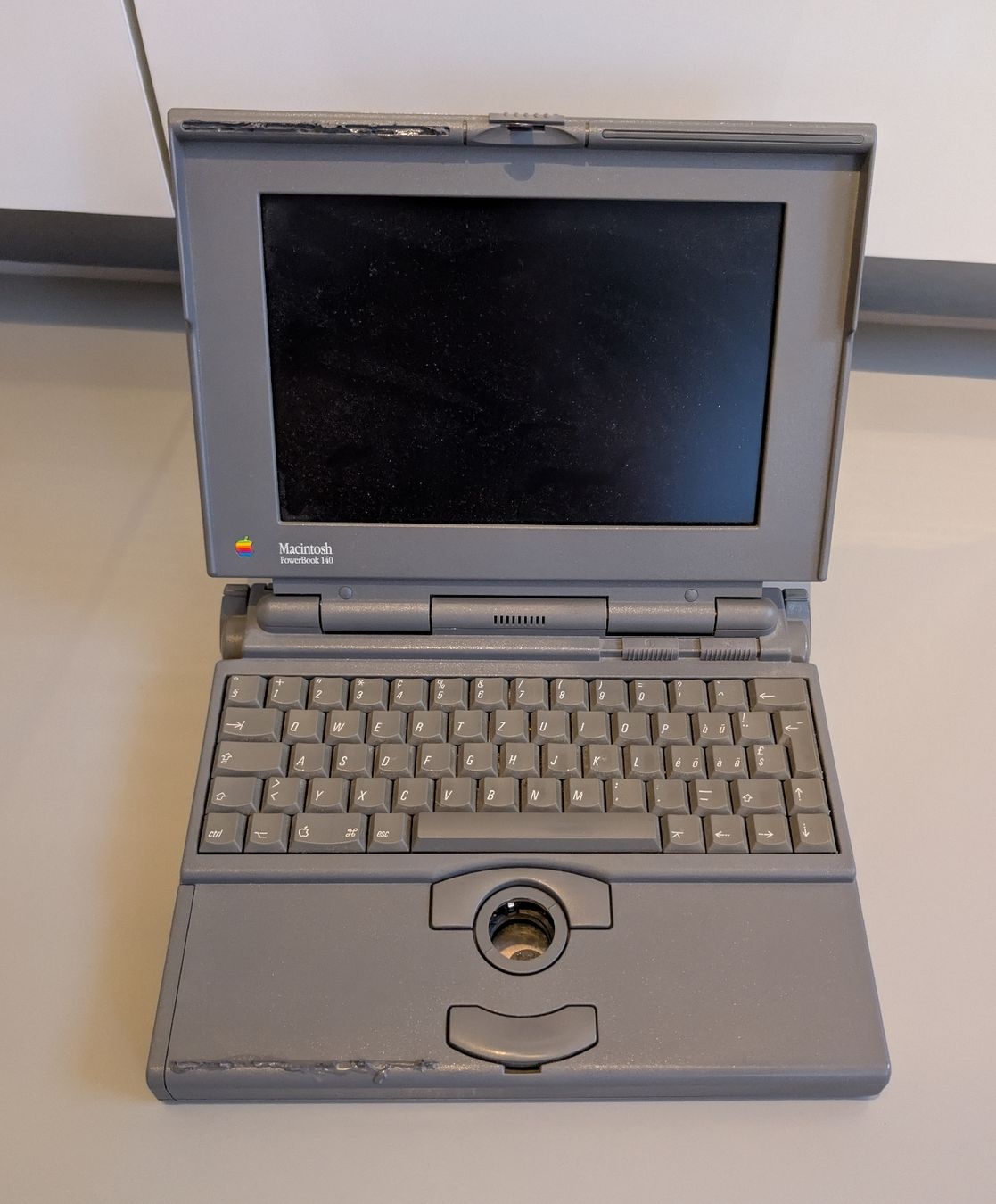 Apple Notebooks: Apple PowerBook 140 – Defekt aus Winterthur von Das_Mick