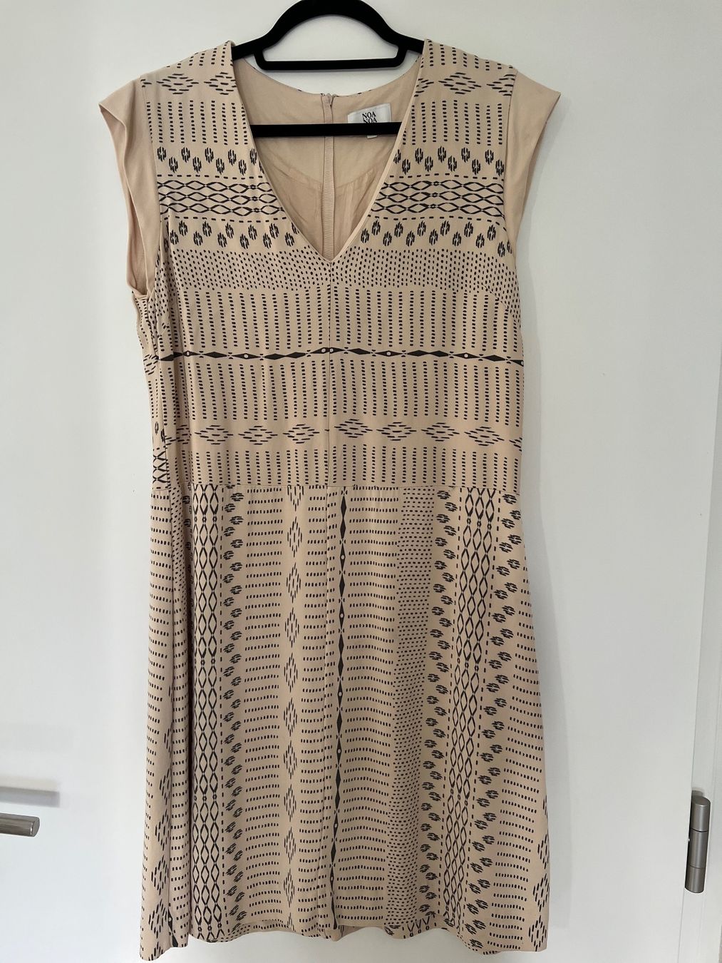 Robes: Noa Noa - elegantes Kleid Gr. 42 – D'occasion à Ebmatingen par Mistelu