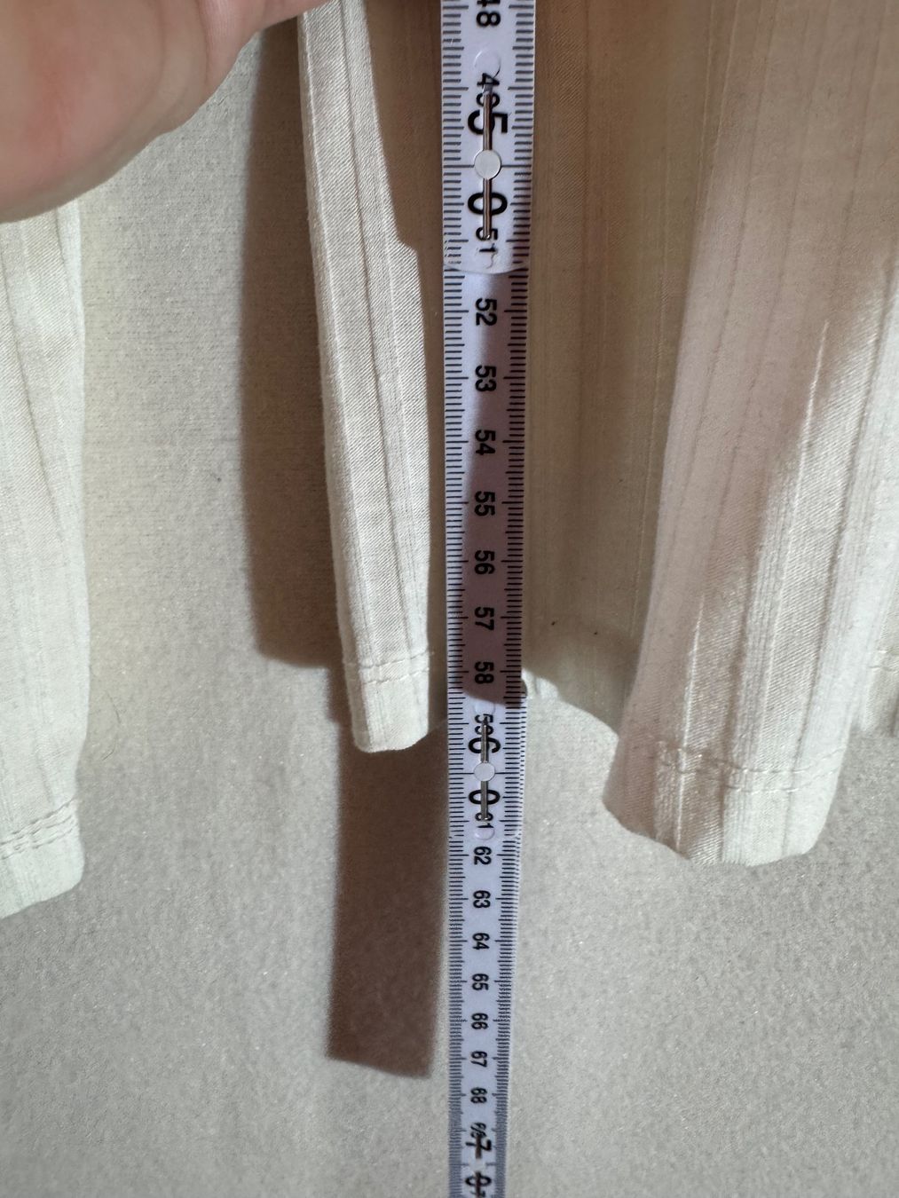 Maglioni & Felpe: Leichter weisser Pullover – Usato da Grosswangen venduto da second_hand_dress 3
