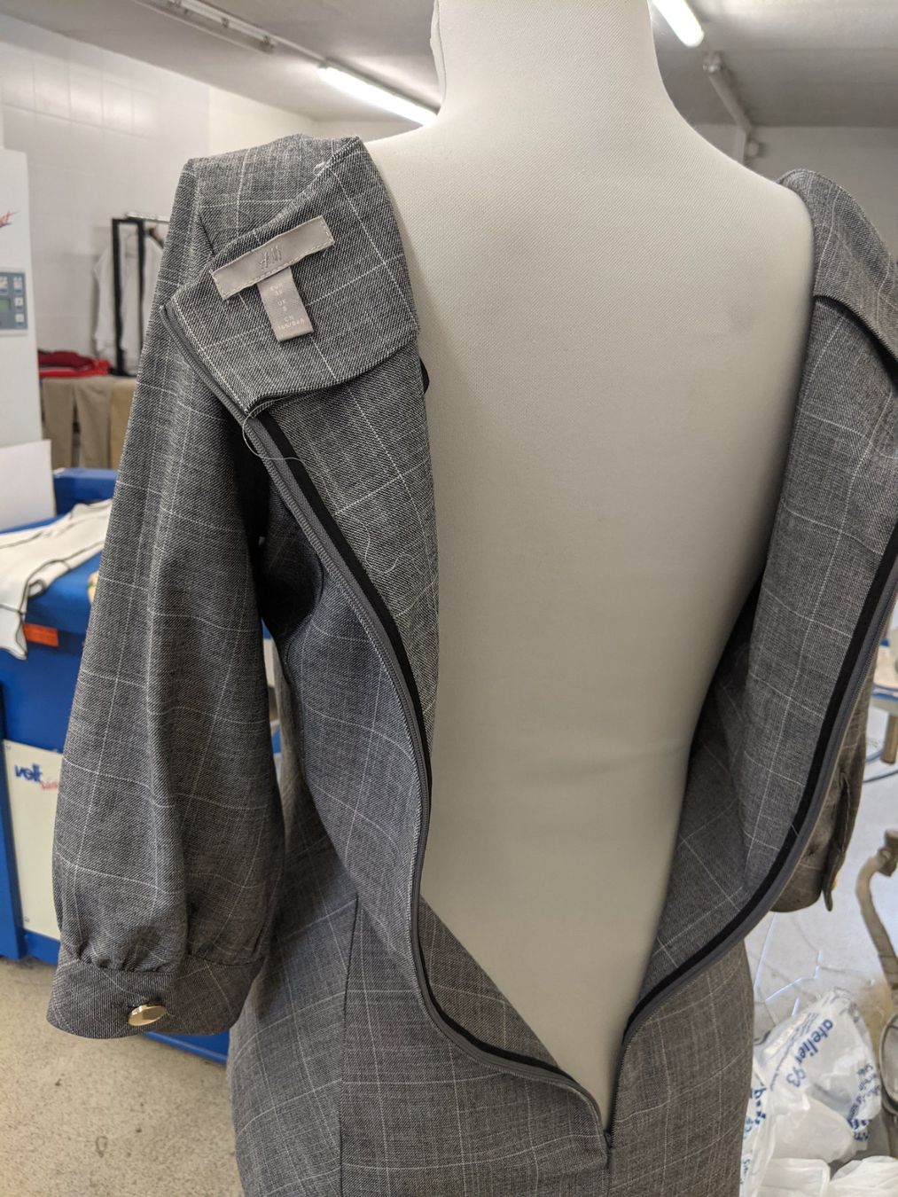 H&M Vestiti: Damen Bürokleid GR 36 – Usato da Langnau am Albis venduto da Judithsebi 4