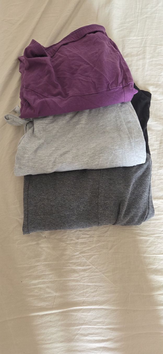 Lotti di vestiti: Lot de vêtements de grossesse/maternité – Usato da Bofflens venduto da misstigrise_98 1