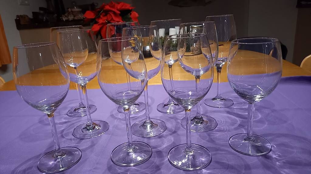 Verres: Weingläser – D'occasion à Oberdorf BL par piwi11