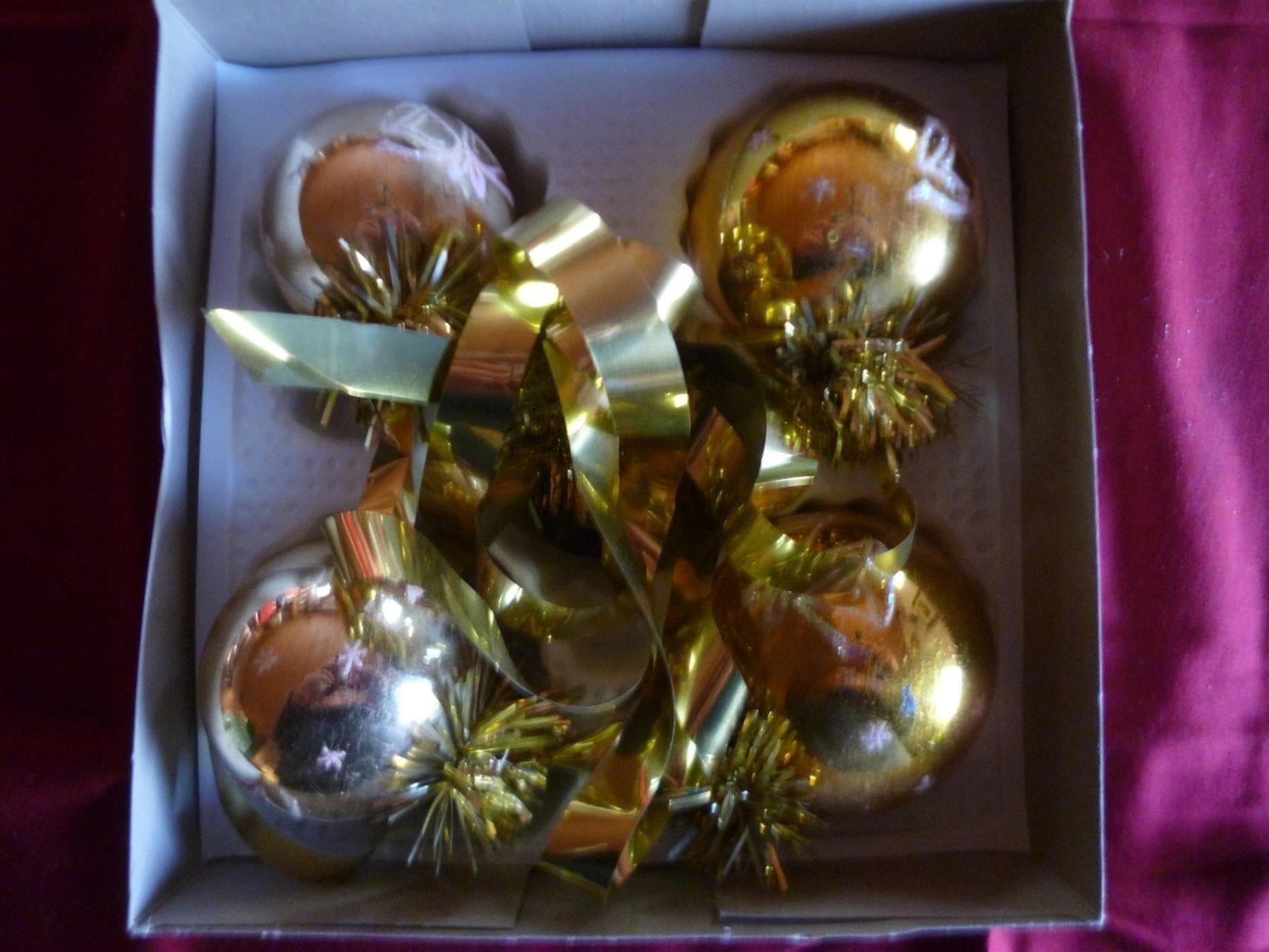 Tutte le decorazioni: 4 Weihnachtskugeln Christbaumschmuck Weihnachtsmann Advent – Nuovo e nell'imballaggio originale da Luzern venduto da Weihnachtsschmuck 1