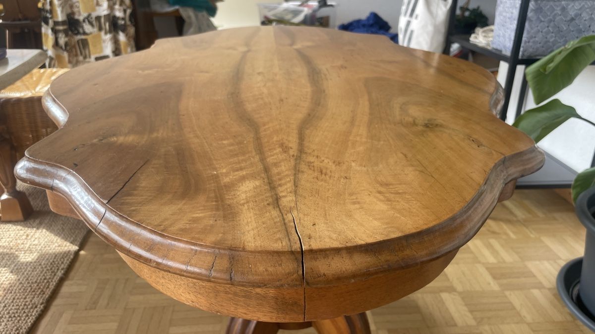Tische: Antiker Holztisch – Gebraucht aus Olten von LaraBuettiker 4