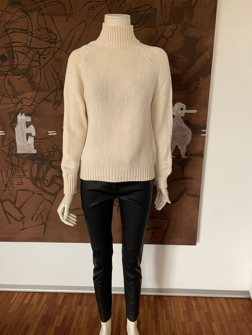 Akris Pullover & Sweatshirts: AKRIS: Exklusiver cremefarbener Rollkragenpullover, 36 – Neu (gemäss Beschreibung) aus Luzern von designluzern 3