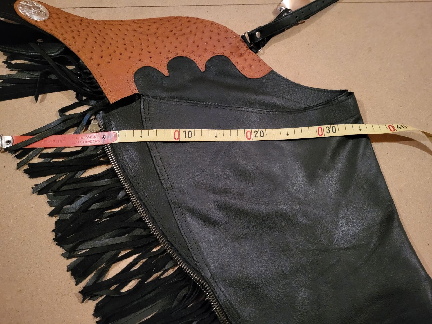 Pantaloni: show chaps kalbs-straussenleder westernchaps custommade – Nuovo (secondo la descrizione) da Zuzwil SG venduto da TSGWEAL1 8
