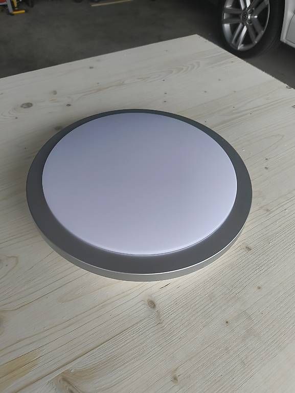 Kronleuchter & Deckenlampen: LED-Deckenleuchte , Lampe – Gebraucht aus Wolfhalden von Snaegi