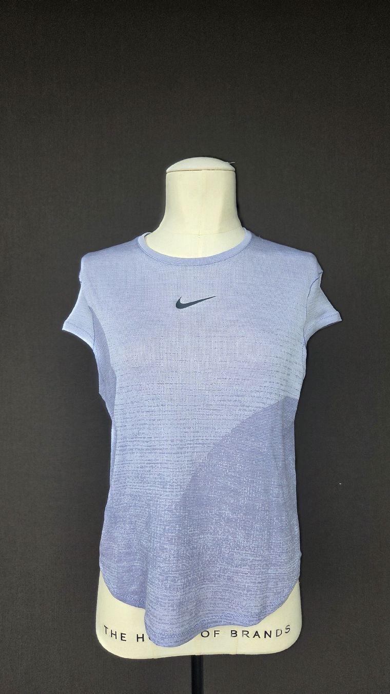 Nike T-shirt: Sport Laufshirt von Nike in M – Nuovo (secondo la descrizione) da Kreuzlingen venduto da MeinKleinesAtelier