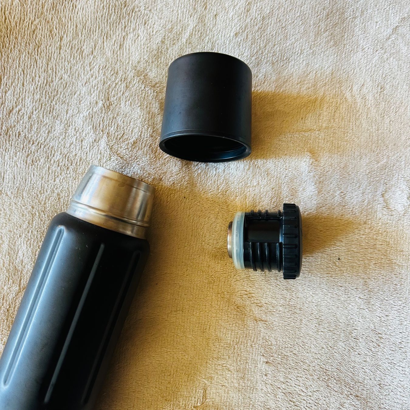 Sigg Gourdes & Thermos: SIGG Thermosflasche 0.5 Liter – Neuf (Voir description) à Tägertschi par TheChange 1