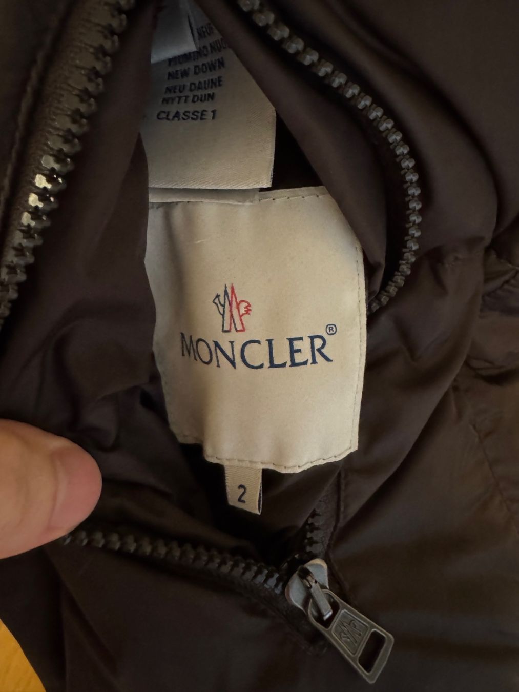 Moncler Gilets & Westen: MONCLER Reversible Down Vest (Size M) – Neu (gemäss Beschreibung) aus St.Gallen von ArchivTheShop 3