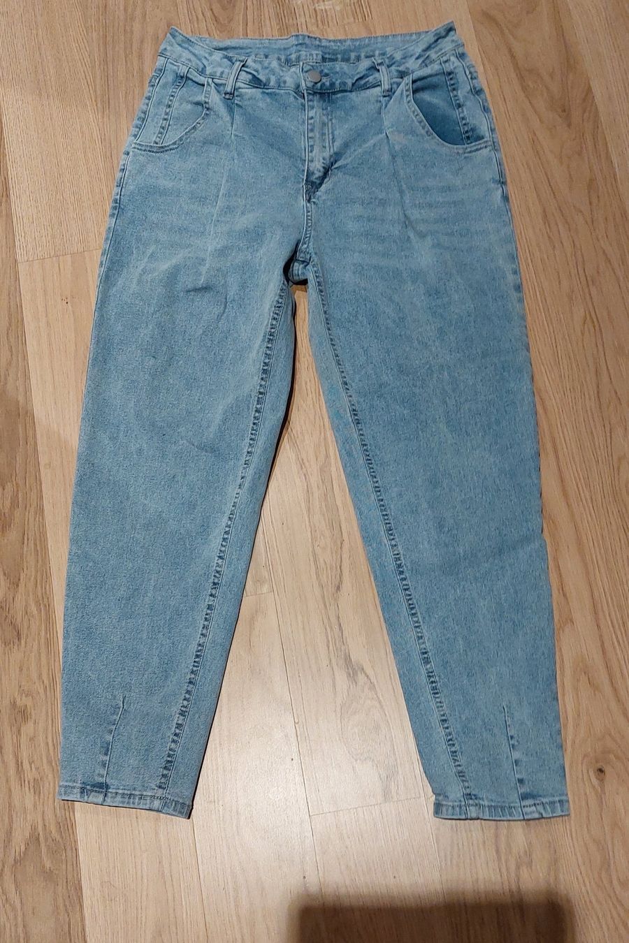 Jeans: Damenjeans – Neu und originalverpackt aus Bellach von bri_m8rs