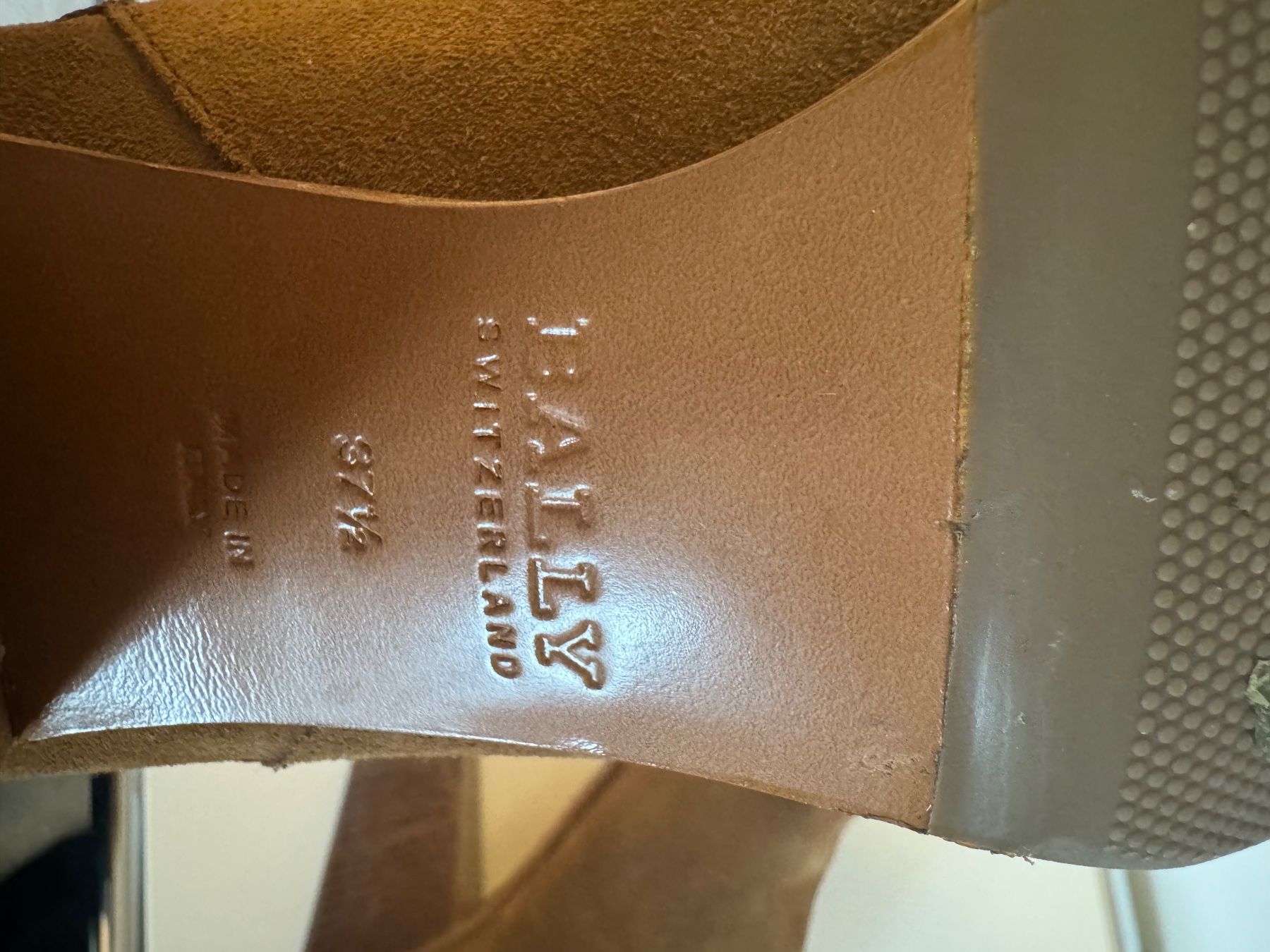 Bally Damenschuhe: Original Bally Theresia Boots in 37.5 – Gebraucht aus Meilen von Antete 2
