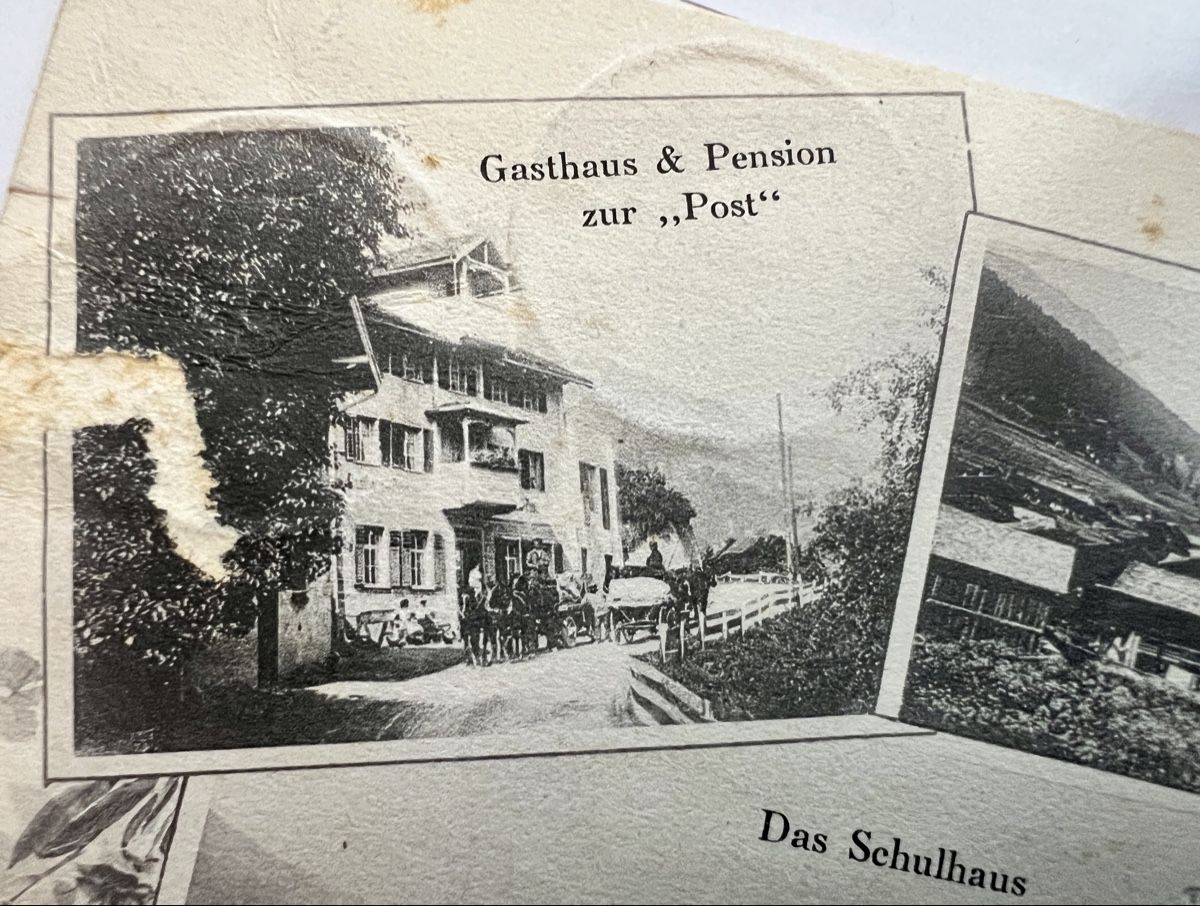 Cartoline postali: AK Maladers GR.1905  3 Bildrig mit Gasthaus Post ,Schulhaus. – Usato da Muotathal venduto da OttoK01 4