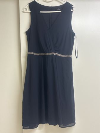 Kleid dunkelblau Grösse 38 mit Schmuckband guter Zustand(No)