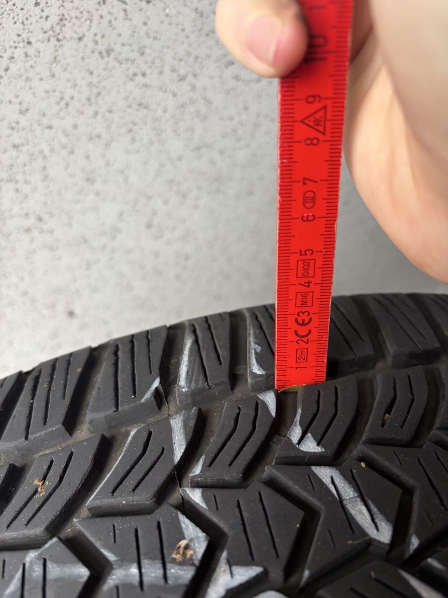 Pneus & Kompletträder: Roues hiver complète Duster 215/65 R16 – Gebraucht aus Corminboeuf von 8seb 3