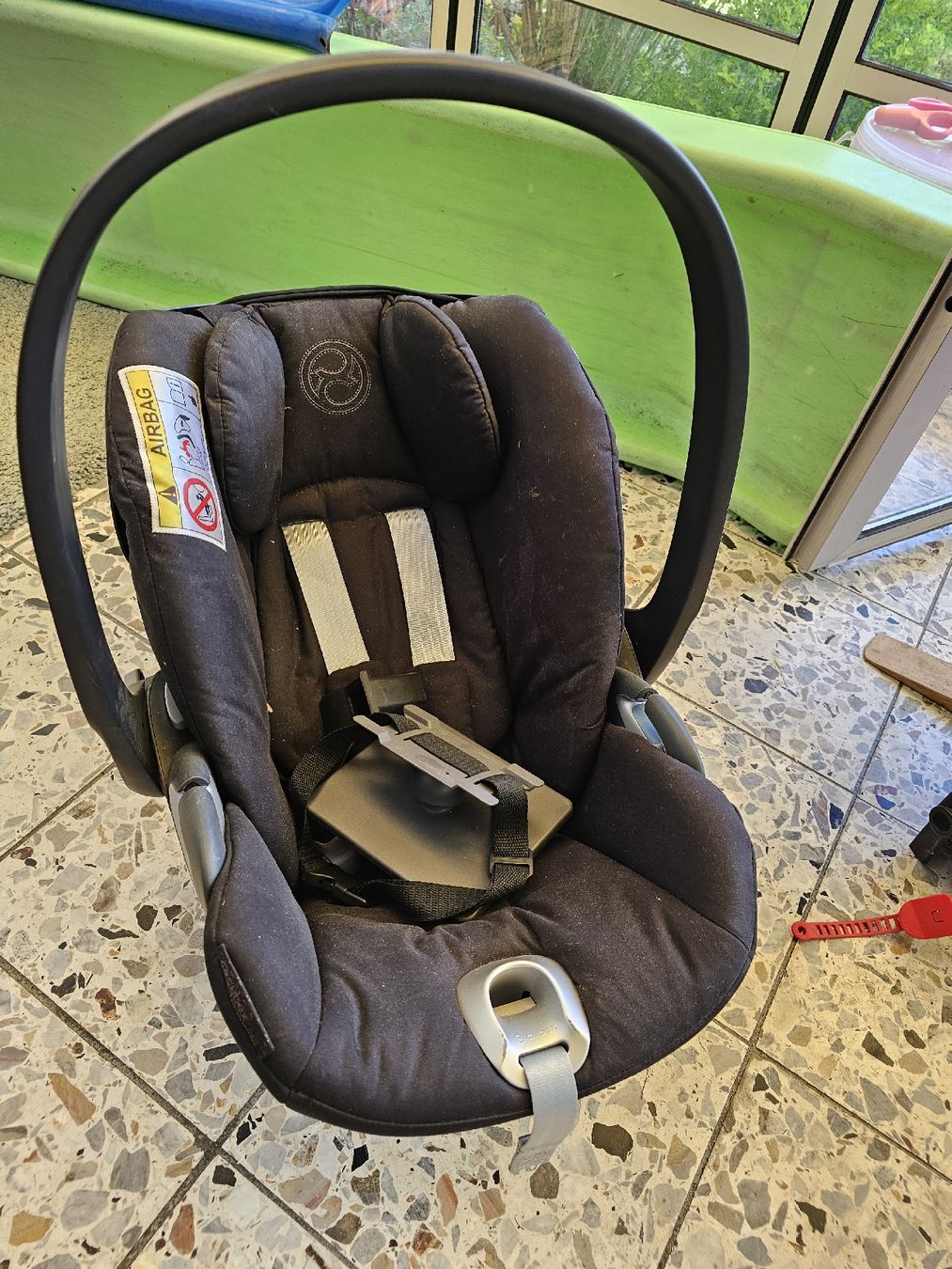 Cybex Seggiolini per auto: Cybex Babyschale Cloud Z i-Size schwarz inkl. cloud Basis – Usato da Oberwil BL venduto da 007re 1