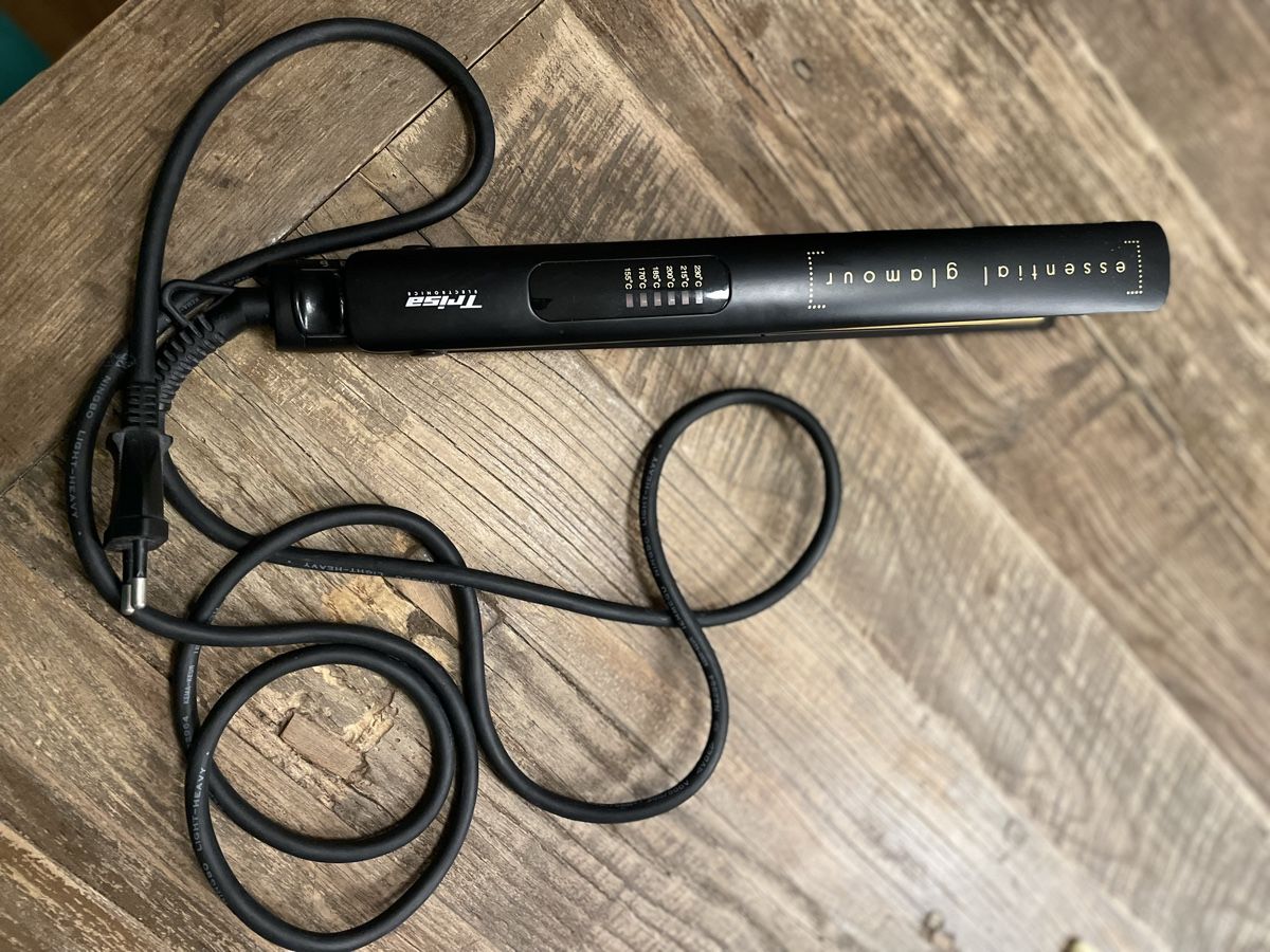 Trisa Fers à boucler & lisser: TRISA Lockenstab – D'occasion à Biglen par Weihnachten10