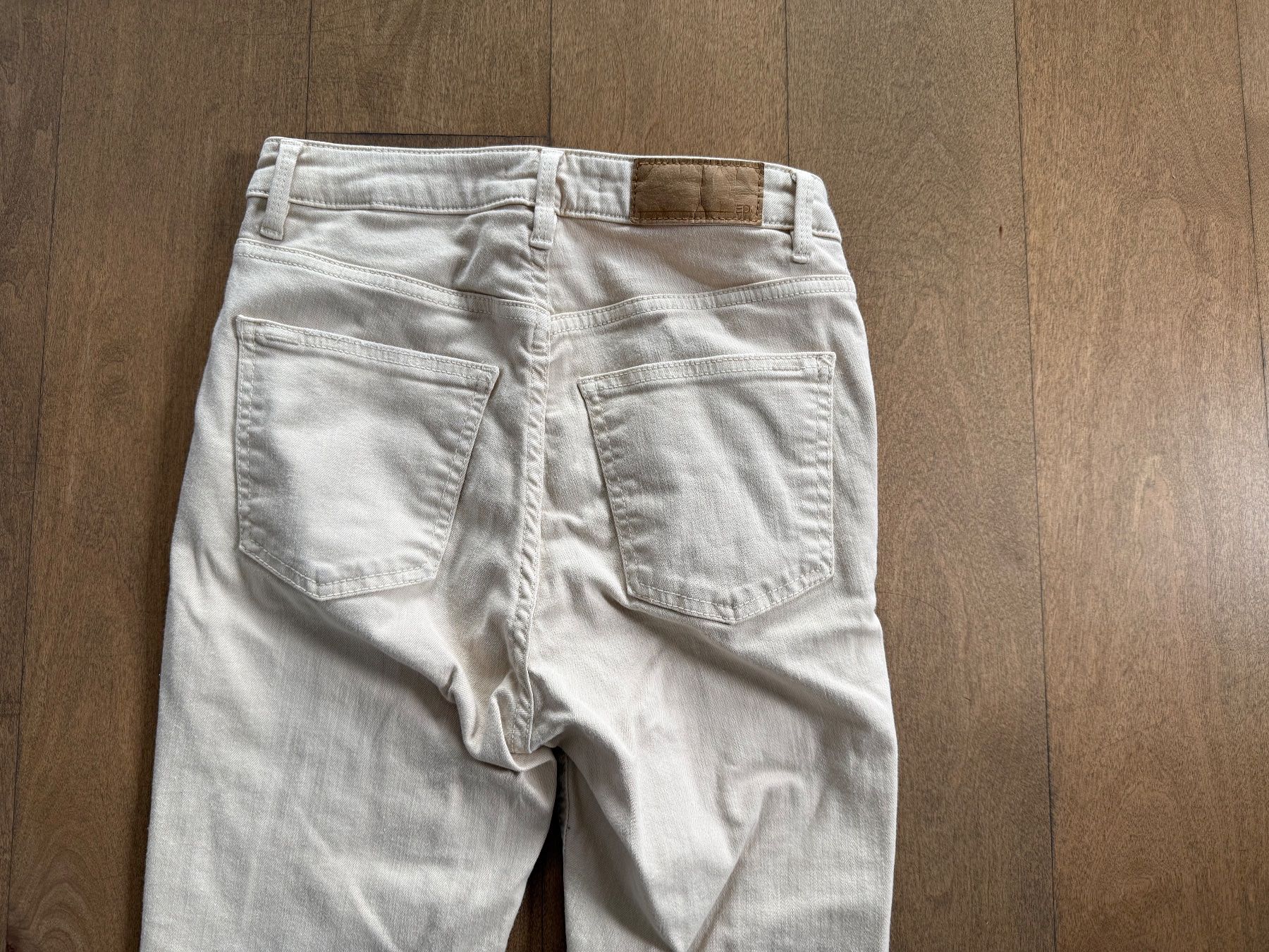 Esprit Jeans: ESPRIT EDC: Röhrenjeans hellbeige 26/30 – Usato da Meilen venduto da kleisi01 4