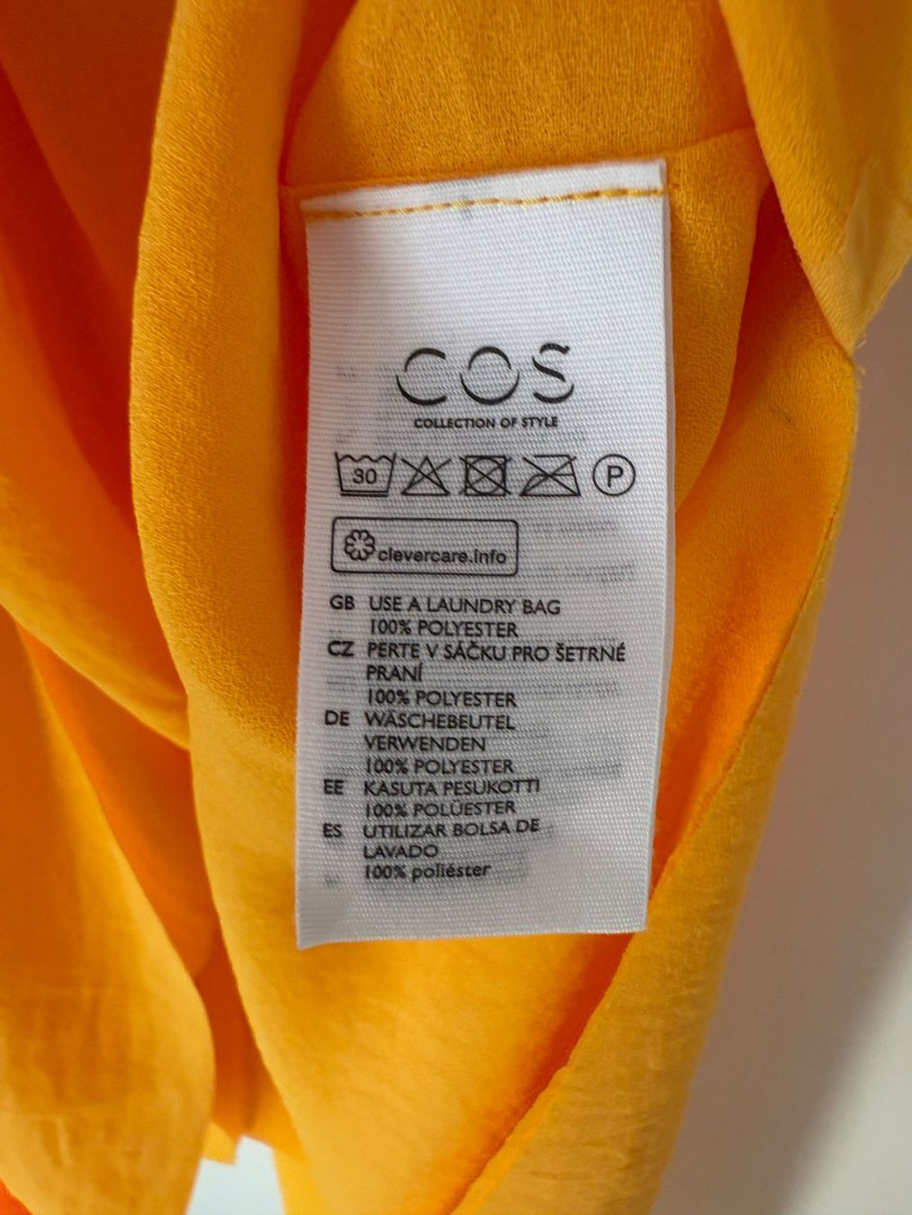 Cos Top: Cos Damentop Gr. 40 - 1x getragen – Nuovo (secondo la descrizione) da Frauenfeld venduto da LIL_NA 6