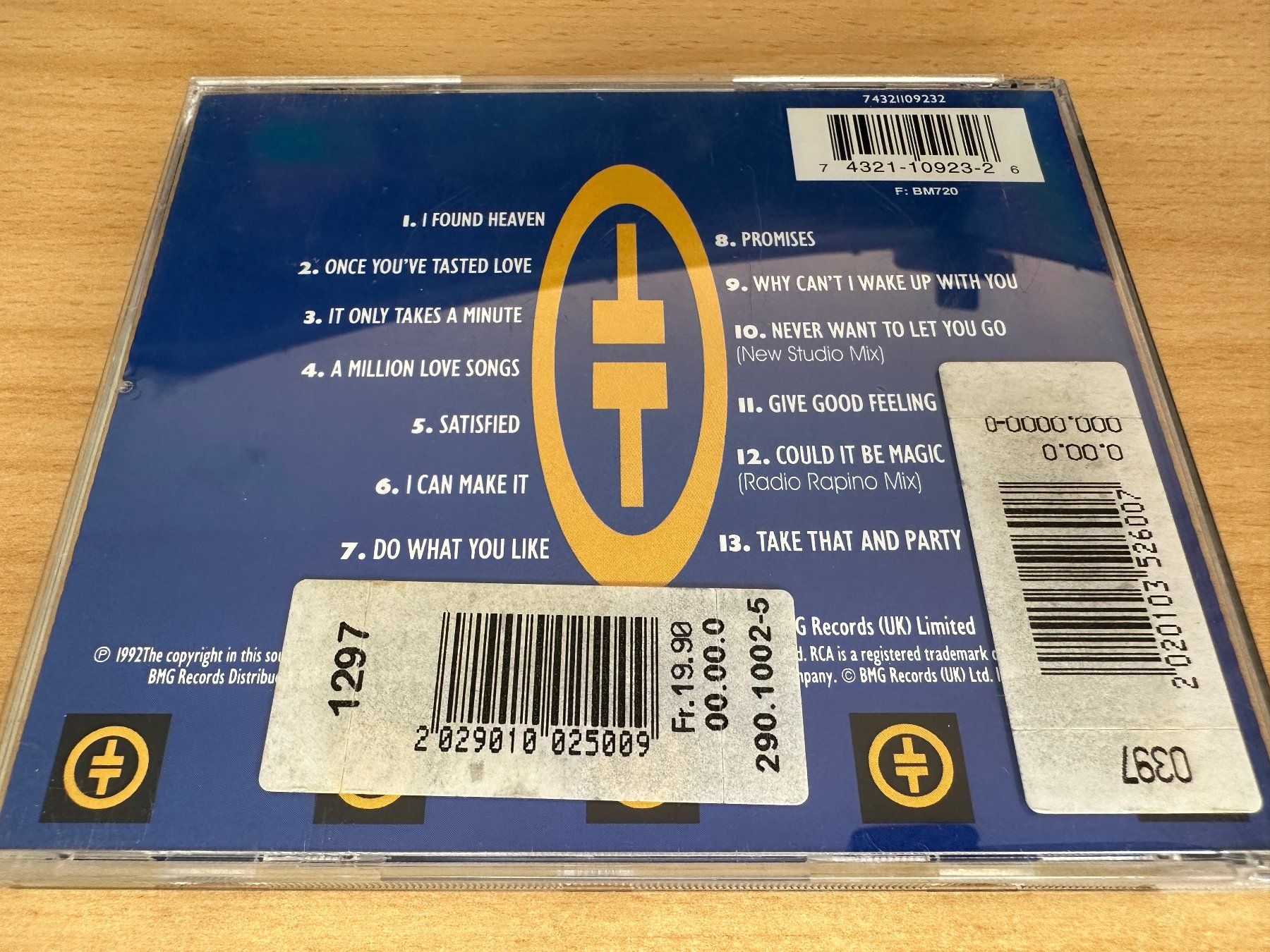 CD: Take That – Take That & Party – Usato da Rikon im Tösstal venduto da Alpenmutz 1