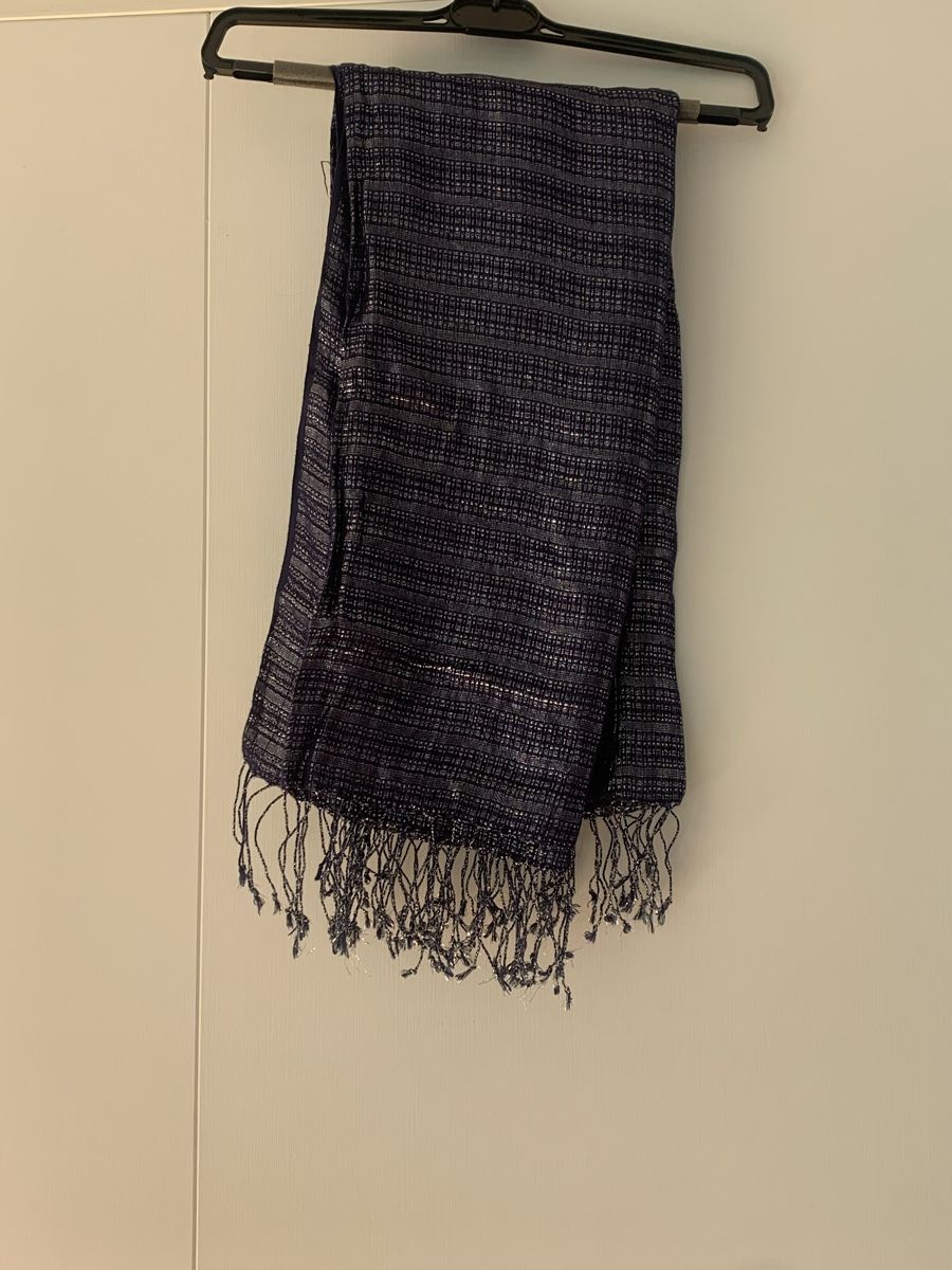 Foulards & écharpes: Scarf dark blue with silver threads fringes – Neuf (Voir description) à Zürich par ama_k88c 2