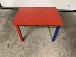 Kindertisch bunt, ideal für Spielzimmer oder Kinderzimmer!
