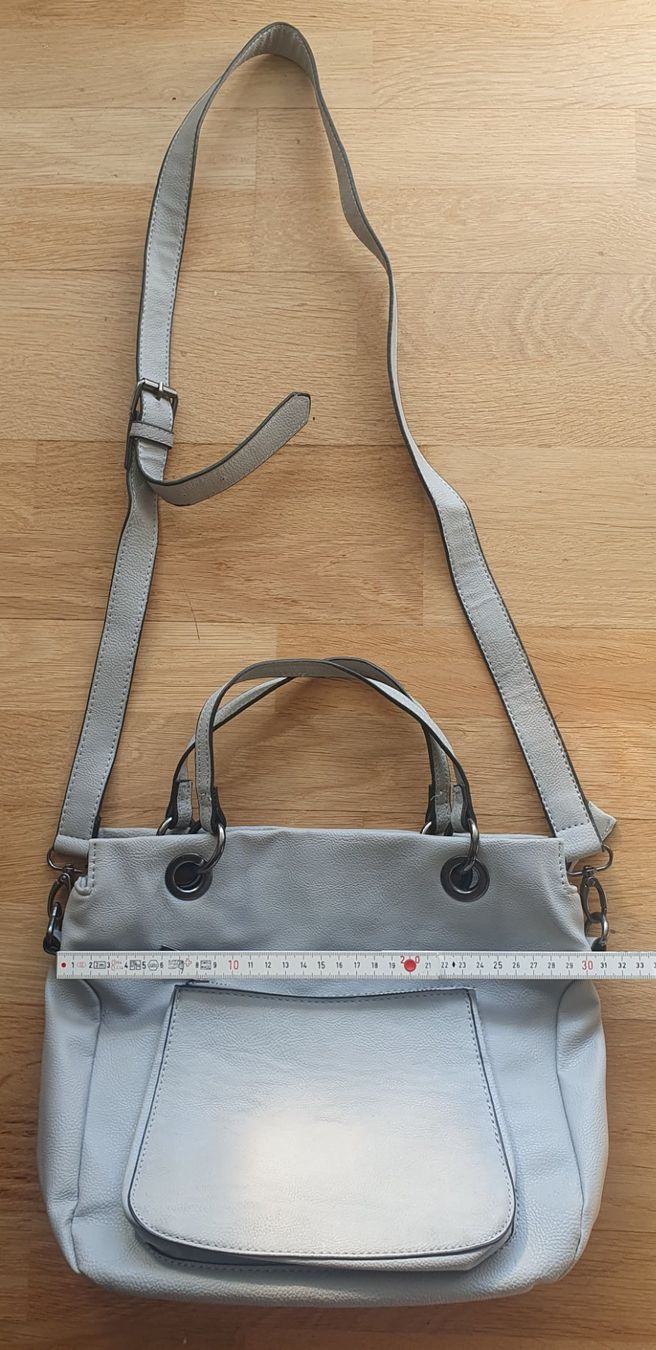 Borse da donna: Sac à main gris clair avec bandoulière – Usato da Court venduto da Jovi2 4