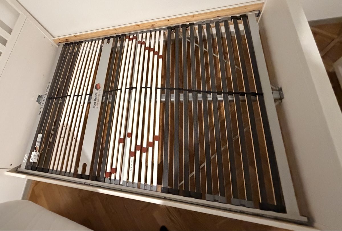 Betten: Ikea Hemnes Bett 140x200 – Gebraucht aus Sennhof von ben_9dhn 2
