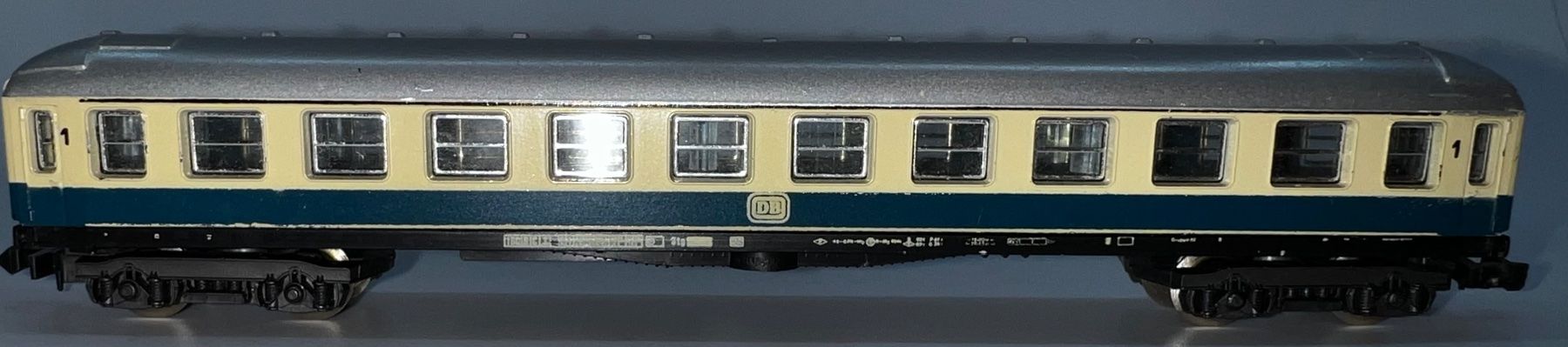 Lima Modellini di ferrovie: Lima 1. Kl Wagen der DB (N) – Usato da Basel venduto da jonnyhaas 1